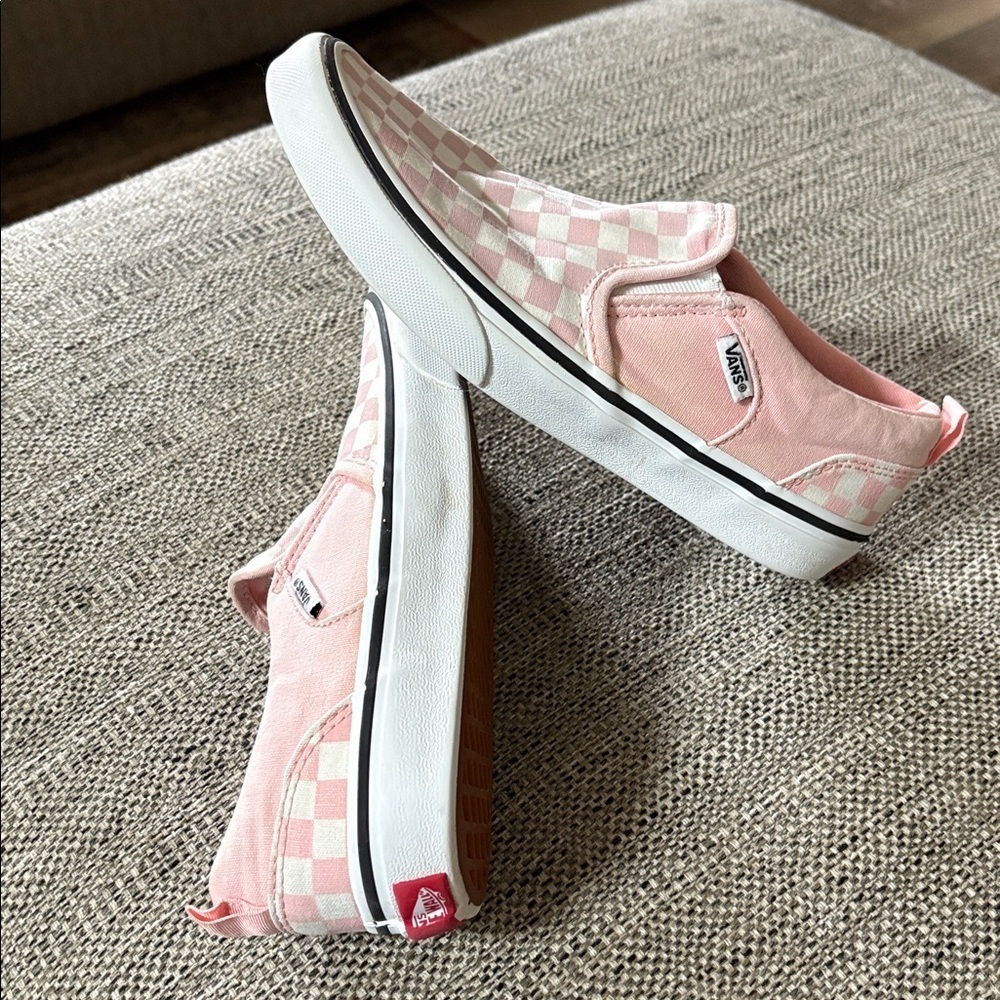 Vans pink and white checkerboard shoes size 5 women’s Missy Vans off the wall